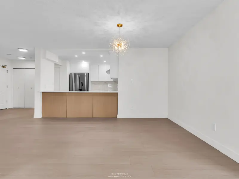 1003 1135 QUAYSIDE DRIVE - photo 4 of 12