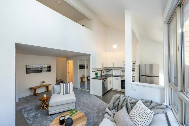 30 2110 WHISTLER ROAD - photo 4 of 21