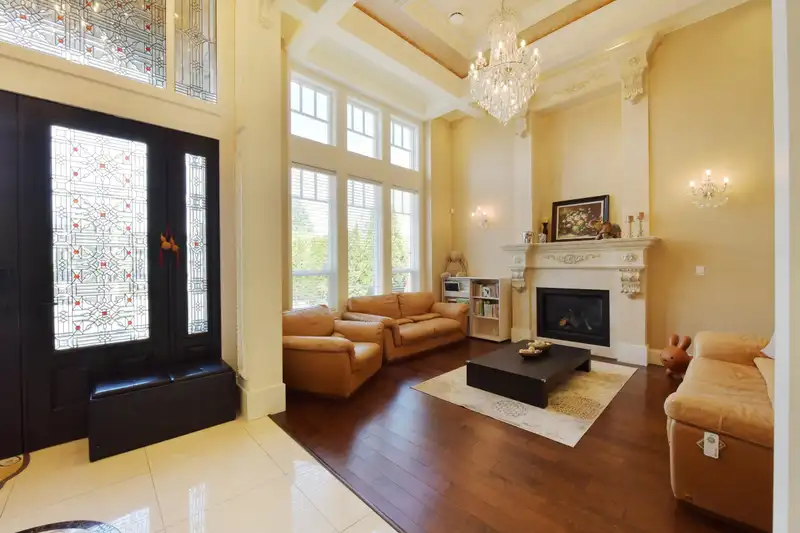 3768 BARMOND AVENUE - photo 4 of 40