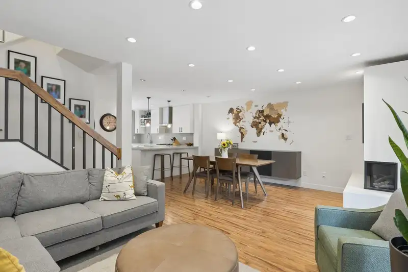 4715 HOSKINS ROAD - photo 2 of 40