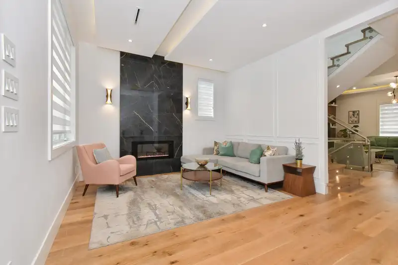 16782 18B AVENUE - photo 4 of 34