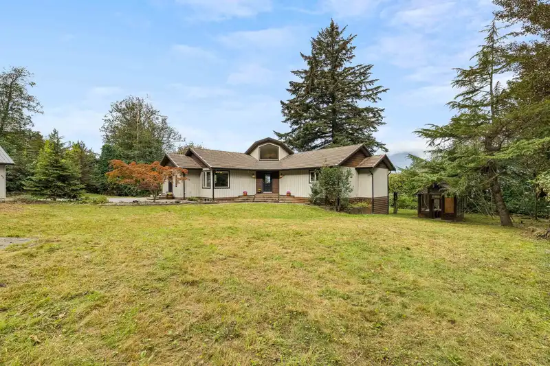 8379 CHELMSFORD PLACE - photo 3 of 29