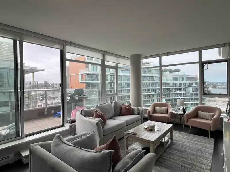 1602 1708 COLUMBIA STREET - photo 2 of 16