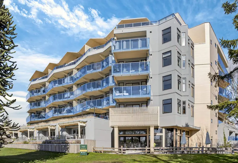 6 33160 PLAXTON CRESCENT - photo 1 of 25