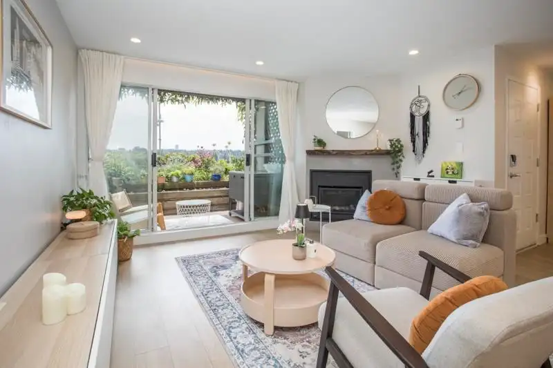101 3 K DE K COURT - photo 4 of 39