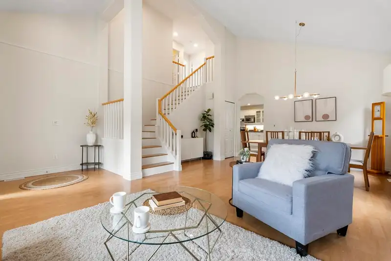 14733 75A AVENUE - photo 4 of 40
