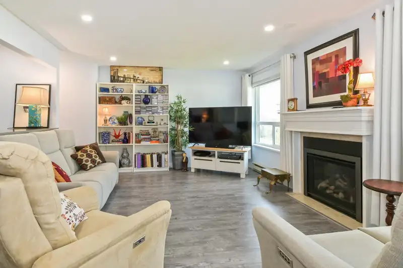 20 2475 EMERSON STREET - photo 2 of 33