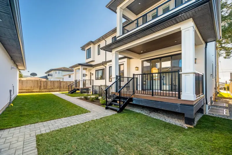 6173 AUBREY STREET - photo 2 of 25