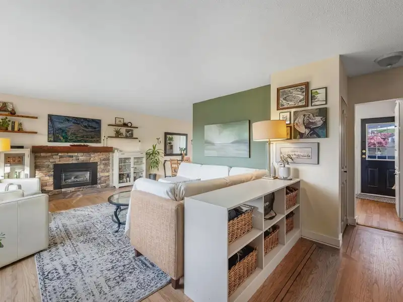 9492 113B STREET - photo 2 of 21