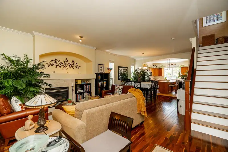 10281 244 STREET - photo 4 of 40
