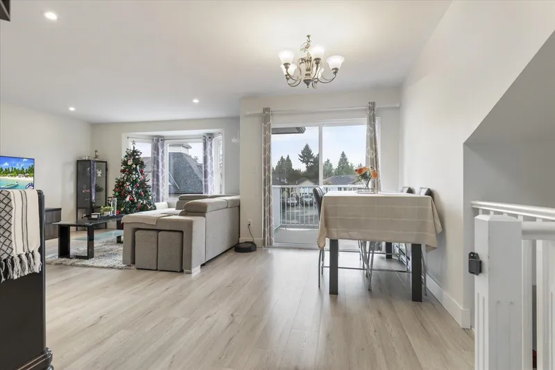 53 34332 MACLURE ROAD - photo 4 of 25