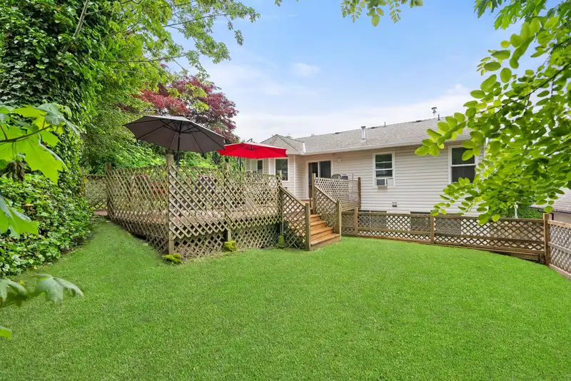 3284 SADDLE STREET - photo 3 of 40