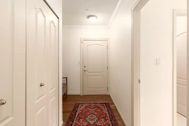 306 2271 BELLEVUE AVENUE - photo 2 of 37