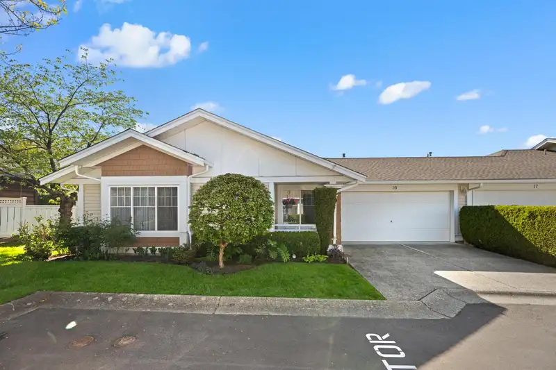 16 6885 184 STREET - photo 2 of 33