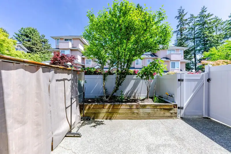 19 7433 16TH STREET - photo 3 of 38