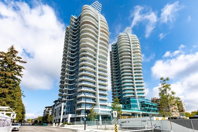 1501 1500 MARTIN STREET - photo 1 of 25