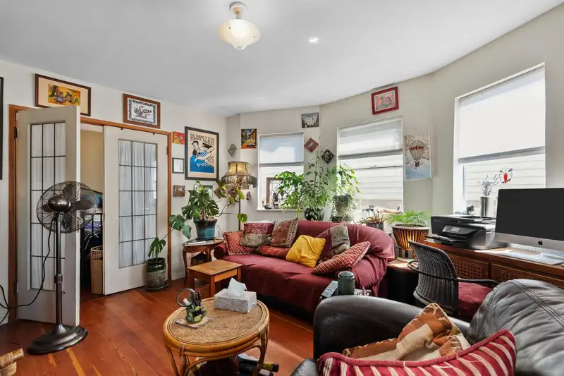 616 E 10TH AVENUE - photo 4 of 25