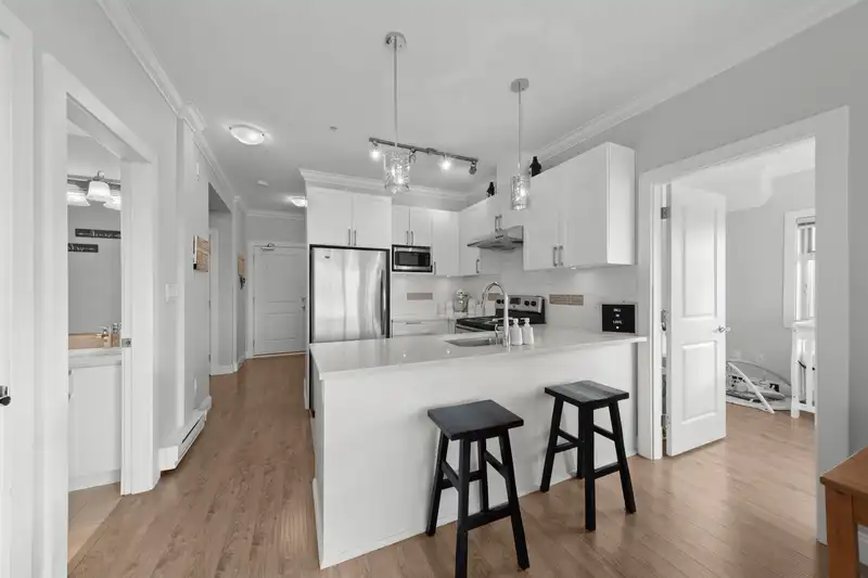 208 11566 224 STREET - photo 4 of 26