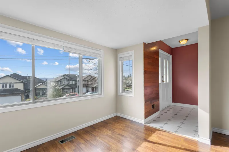 1111 CARTIER AVENUE - photo 4 of 25