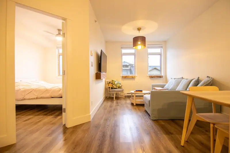 305 7330 ARBUTUS STREET - photo 4 of 9