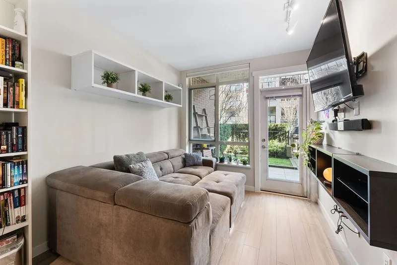 3 2651 LIBRARY LANE - photo 4 of 25