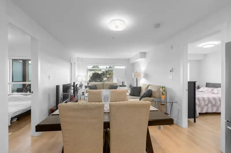 406 1519 CROWN STREET - photo 1 of 28