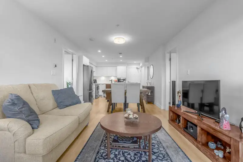 406 1519 CROWN STREET - photo 4 of 28