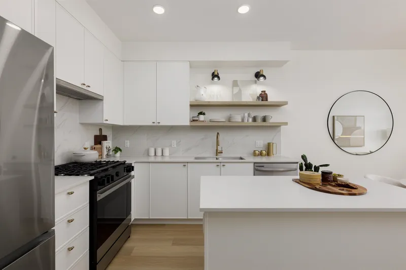 606 215 MCBAY LANE - photo 4 of 17