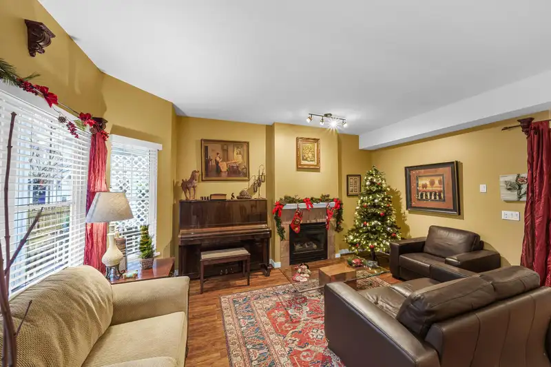 211 3000 RIVERBEND DRIVE - photo 3 of 27