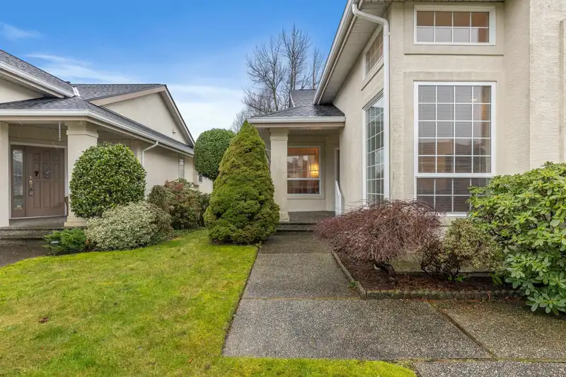 23 31450 SPUR AVENUE - photo 3 of 40