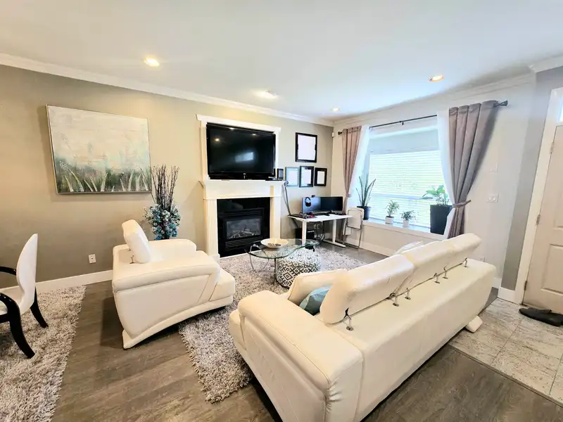 6333 BURNS STREET - photo 1 of 25