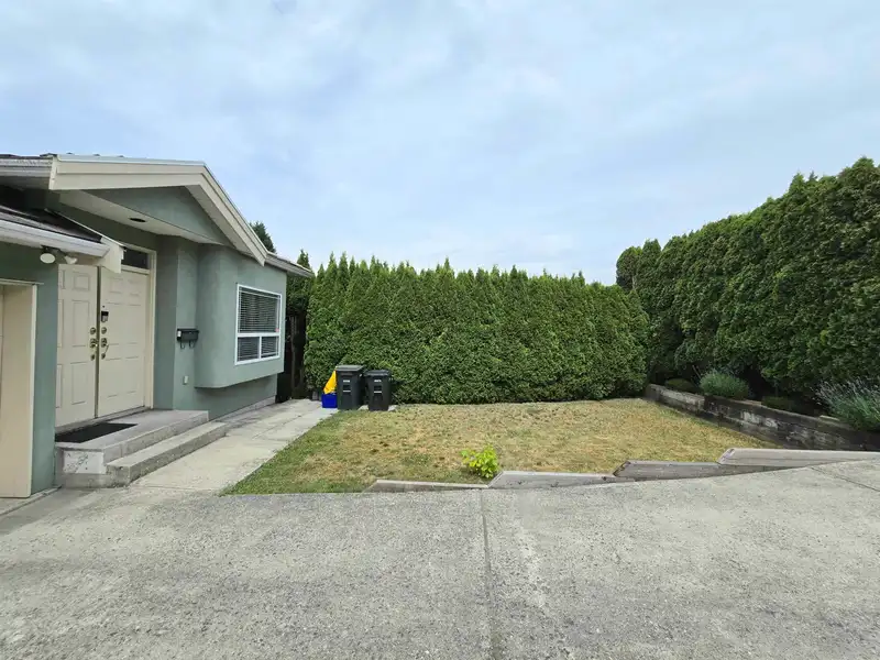 6333 BURNS STREET - photo 4 of 25