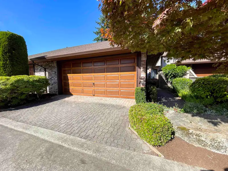 6 1725 SOUTHMERE CRESCENT - photo 1 of 33