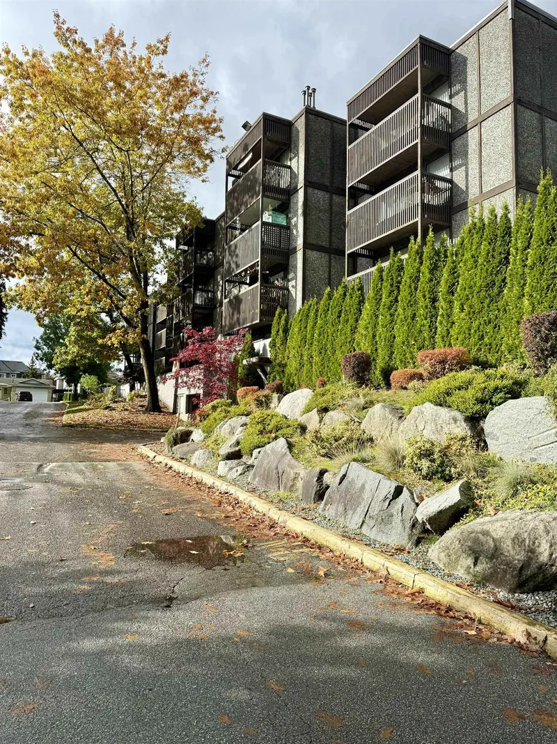 118 9682 134 STREET - photo 2 of 25