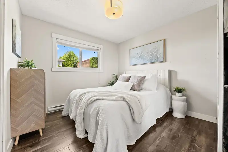 26451 30A AVENUE - photo 2 of 30