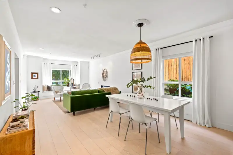 2 258 W 14TH STREET - photo 4 of 28