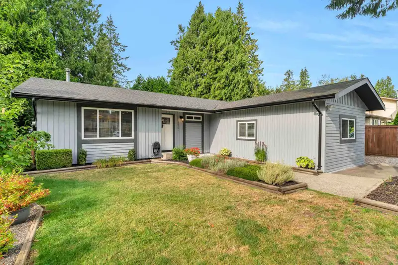 20241 44TH AVENUE - photo 3 of 40