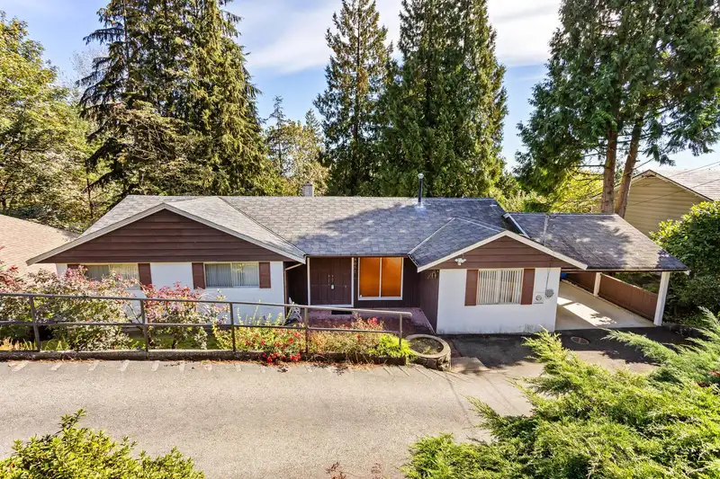 3051 SPURAWAY AVENUE - photo 1 of 36
