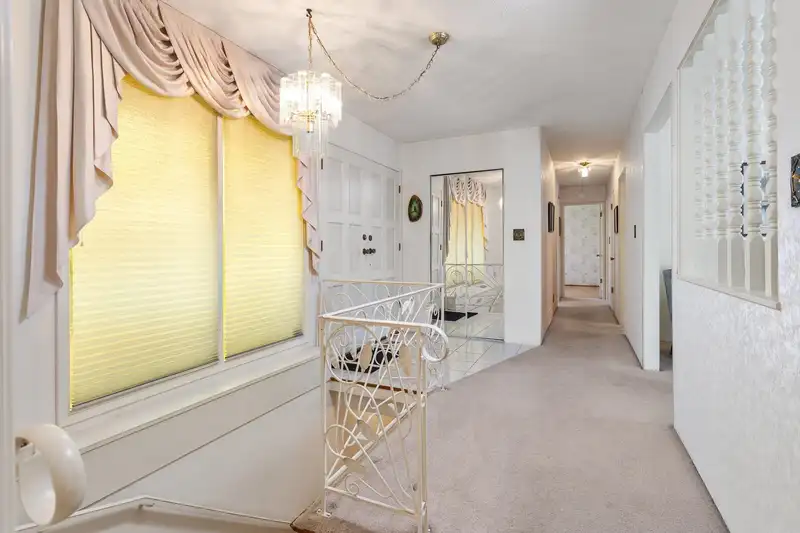 3051 SPURAWAY AVENUE - photo 3 of 36