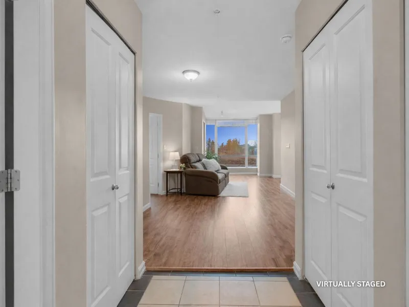 603 1550 MARTIN STREET - photo 3 of 21