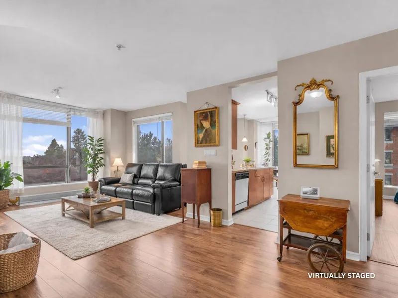 603 1550 MARTIN STREET - photo 4 of 21