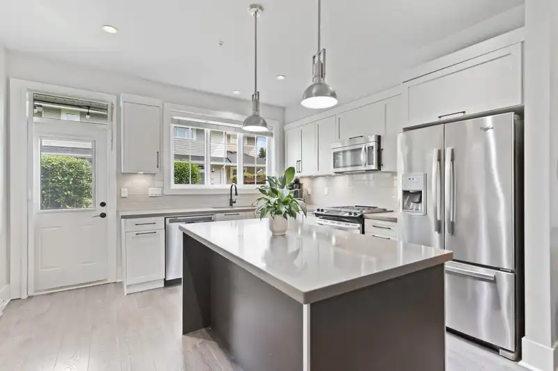 42 12161 237 STREET - photo 4 of 37