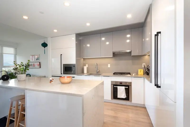 707 4711 HAZEL STREET - photo 3 of 25