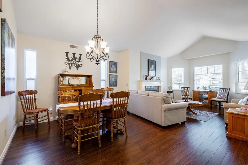 314 20655 88 AVENUE - photo 3 of 25