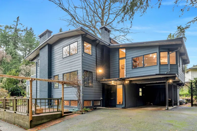 4890 THE DALE - photo 2 of 25