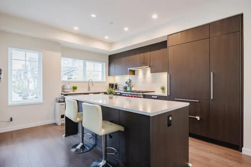 5 19451 SUTTON AVENUE - photo 2 of 40