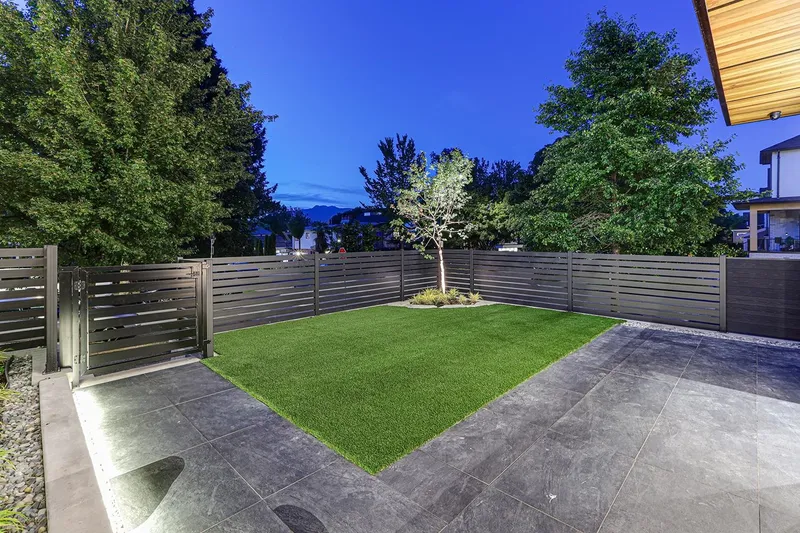 1 1990 VENABLES STREET - photo 3 of 25