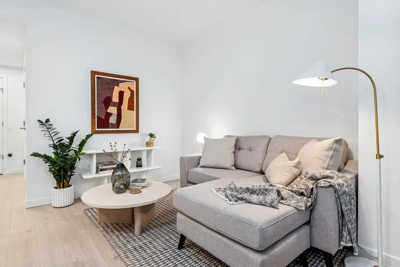 109 948 LYTTON STREET - photo 1 of 20