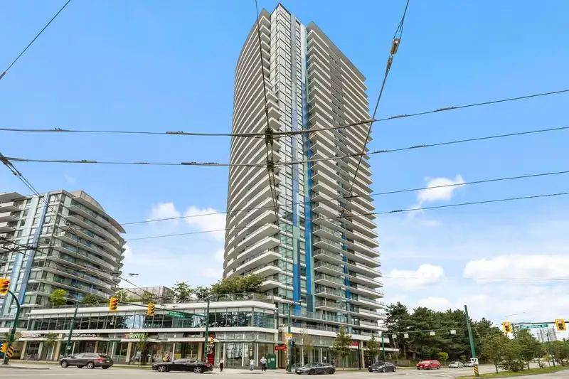 803 8189 CAMBIE STREET - photo 2 of 36