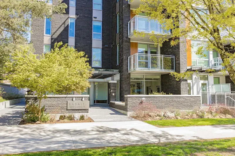 108 5058 CAMBIE STREET - photo 1 of 19